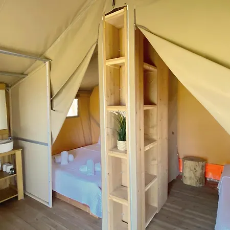 Mareleon Lejlighedshotel Ofrínion