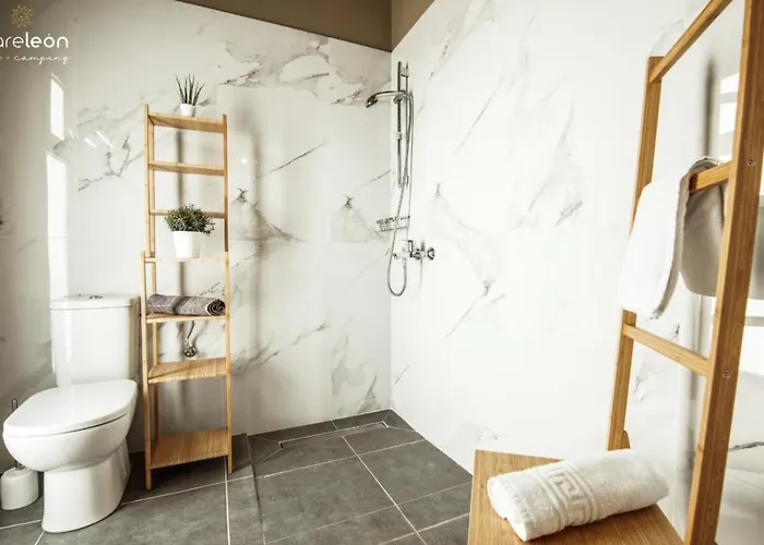 Mareleon Aparthotel *