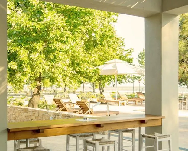 Mareleon Aparthotel *