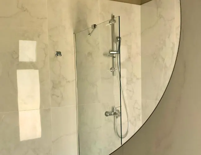 Aparthotel Mareleon Ofrinion