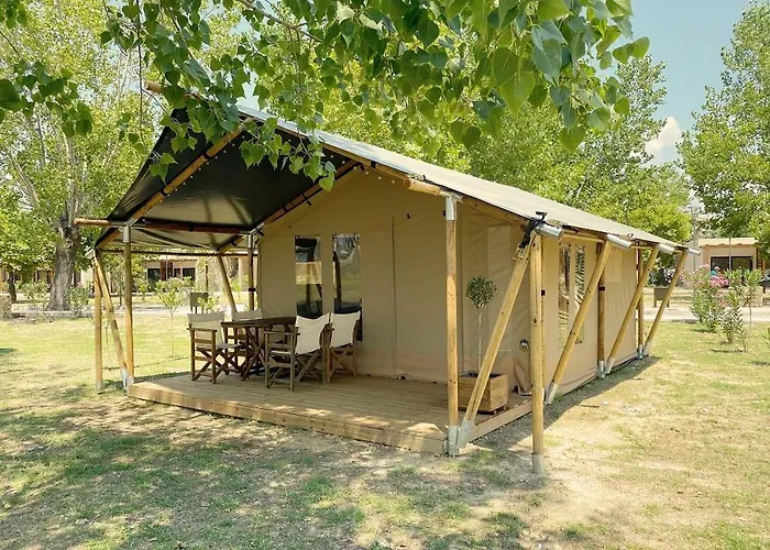Mareleon Apartmanhotel Ofrínio